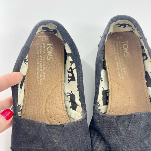 TOMS Classic Canvas Black Textured Woven Casula Slip Ons size 6 - Picture 6 of 8